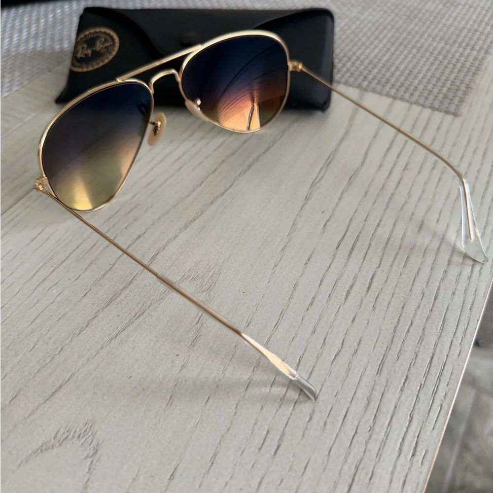 Ray-Ban Aviator Gold Frame Sunglasses with Gradient Pink Tone Lenses - Picture 4 of 7